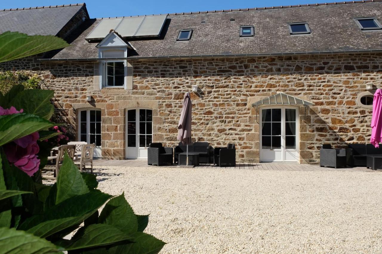 Le Logis De Mordreuc Apartment Pleudihen-sur-Rance ภายนอก รูปภาพ